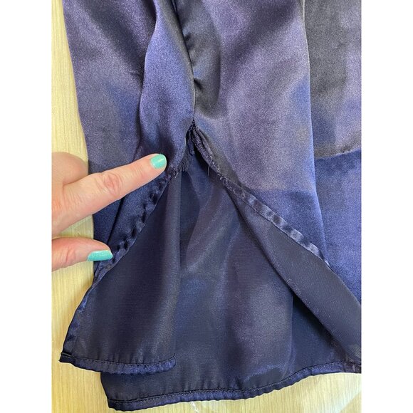 Vintage Victorias Secret Purple Satin Long Button-Up Nightshirt Pajama Top Sz XS - Picture 12 of 12